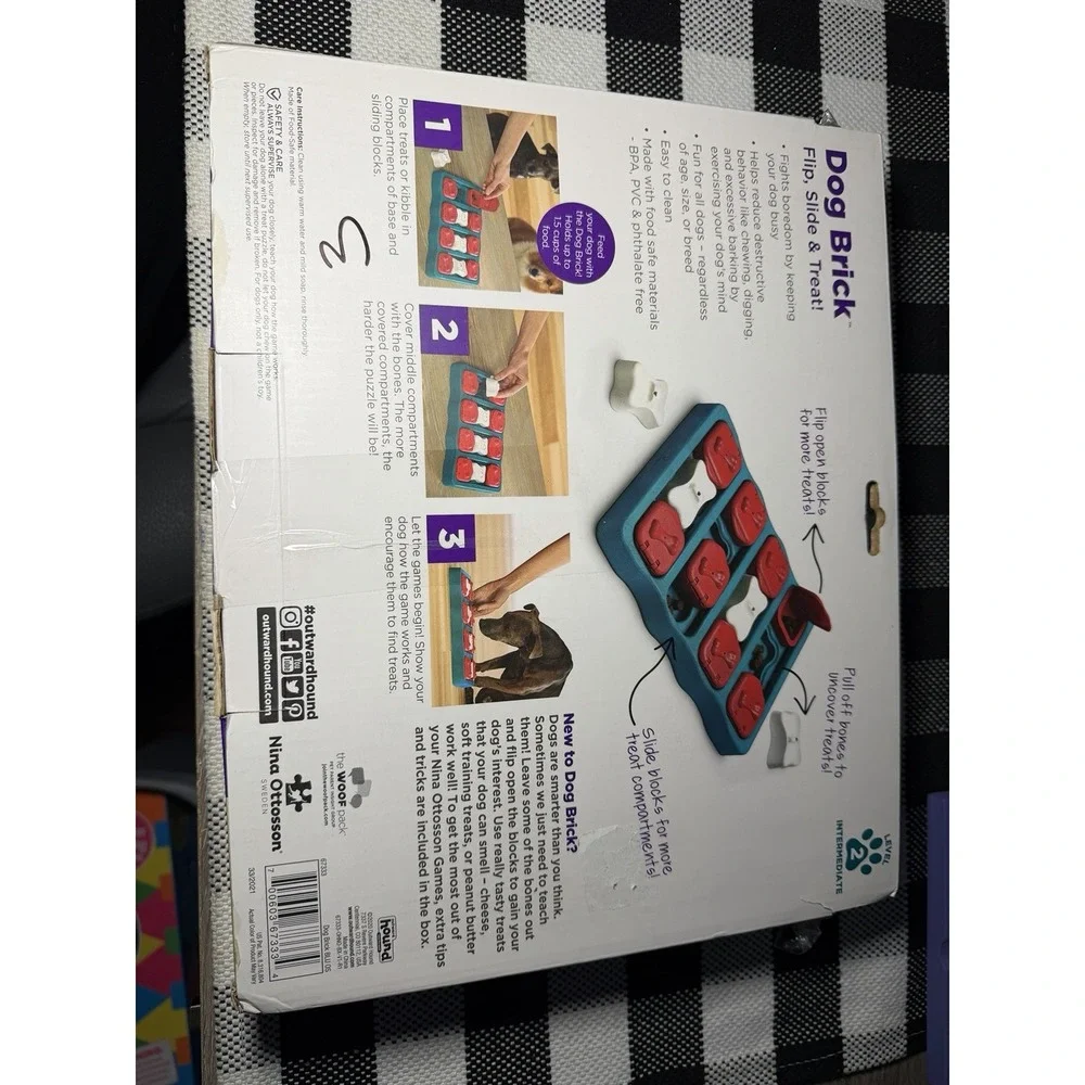 NINA OTTOSSON Outward Hound Level 2 Dog Brick Flip, Slide & Treat Puzzle‎ Toy